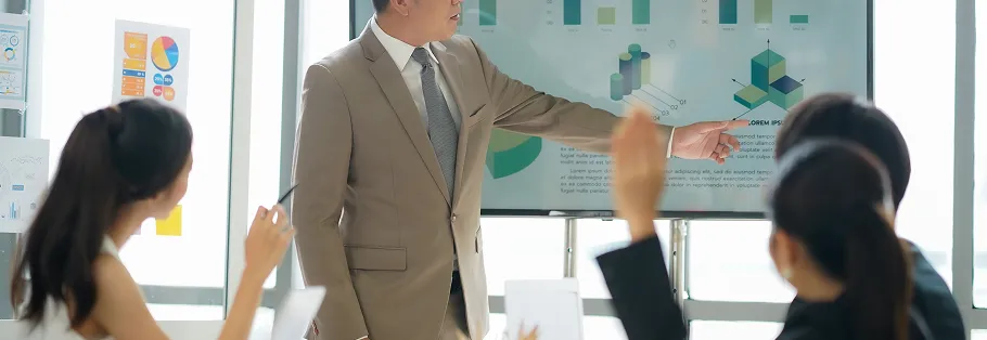 活用シーン(法律、財務、会計)の3枚目の画像です